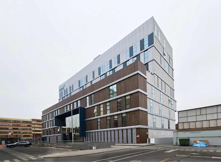 ZHI en la nueva Clínica AVIVA SJM: ingeniería de precisión para el hito hospitalario de Lima Sur